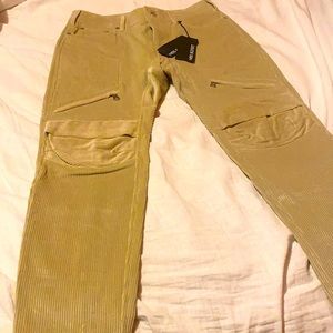 These haven’t been worn.  Bone color , corduroy.